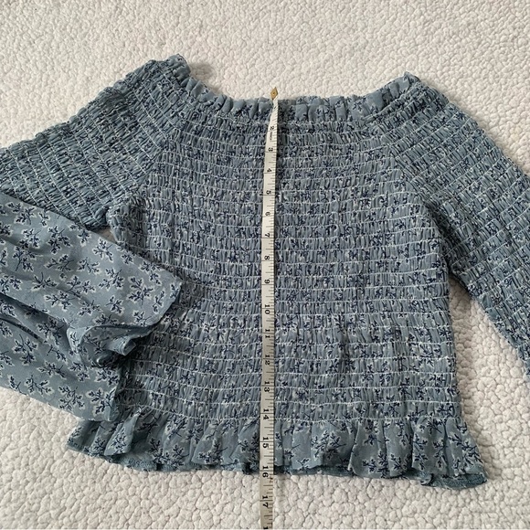 Pseudio Blue Crop Top - Picture 10 of 10